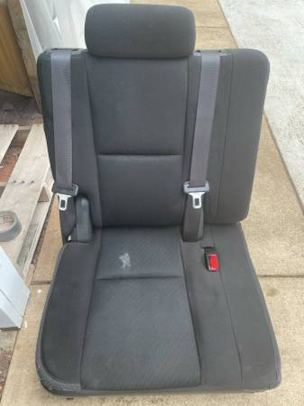 2014 Chevrolet Tahoe asiento de tercera fila (solo lado derecho) - $280 (Manassas)634710852505631222