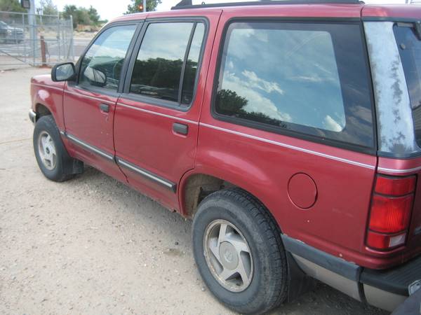 2002 Ford Explorer 4x4 5Velocidades - $2,395 (Denver,Colorado)63612520129411122