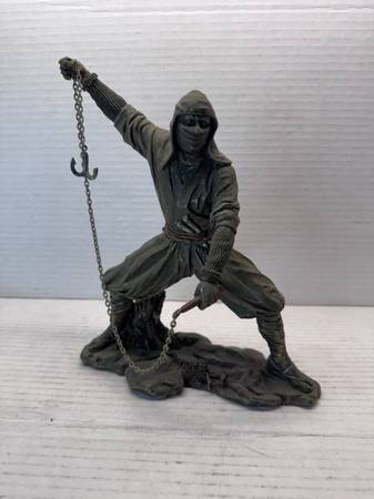 Ninja Wielding Grappling Hook Figurine 1
