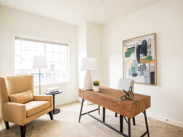 $2,649 / 3br - 1716ft2 - Vida en adosado al máximo: Chimenea, cocina de granito y patio trasero (Portland)63672618643457124
