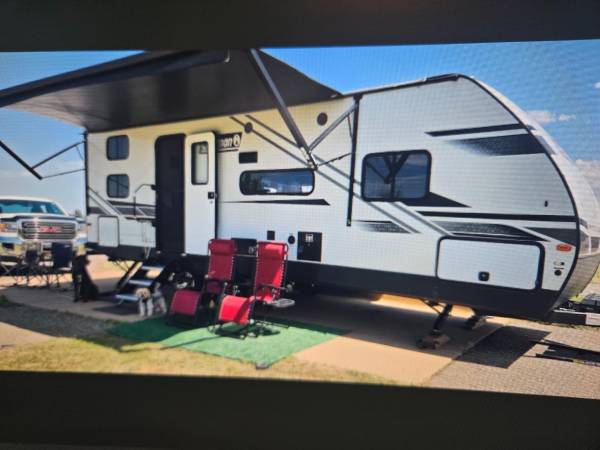 2022 Coleman 2455bh camper trailer 1