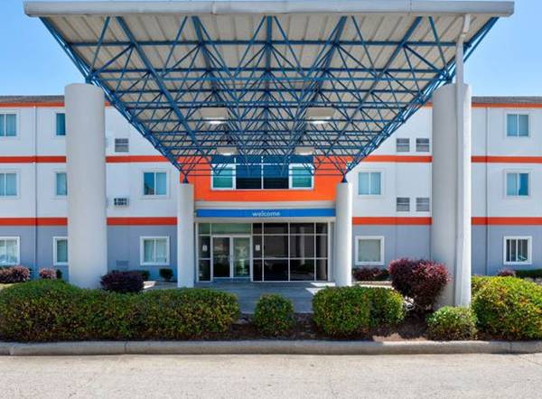 $272 Studio, Sparkling Pool, WiFi Access, No Deposit63791870644867123