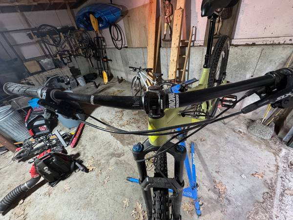 2021 Diamondback Release 29 - Trail-Ready Aluminum Shredder - $85063471346931457123