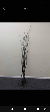 BLACK VASE BRANCHES 1