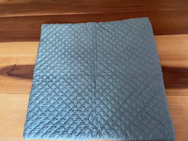 Pottery Barn Quilted Pillow Cover 20x20 1