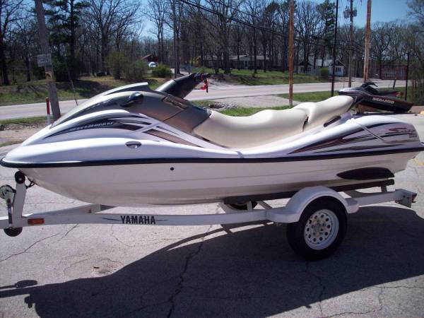WANTED  Yamaha SUV Waverunner or Seadoo LRV 1