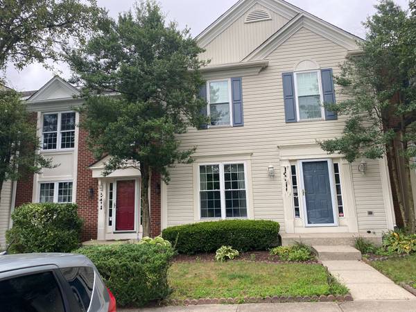 $415,000 / 3br - 1640ft2 - Flip this house! Carters Grove Pl, (Silver Spring, MD)63511464537601121