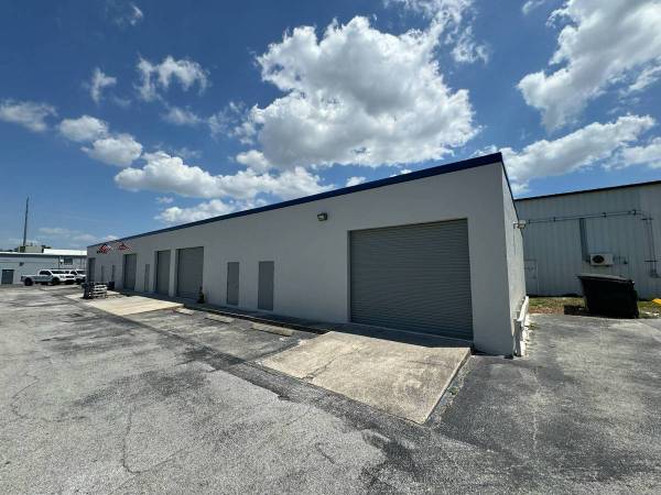 Warehouse Space Available ~Excellent Location!~ 1