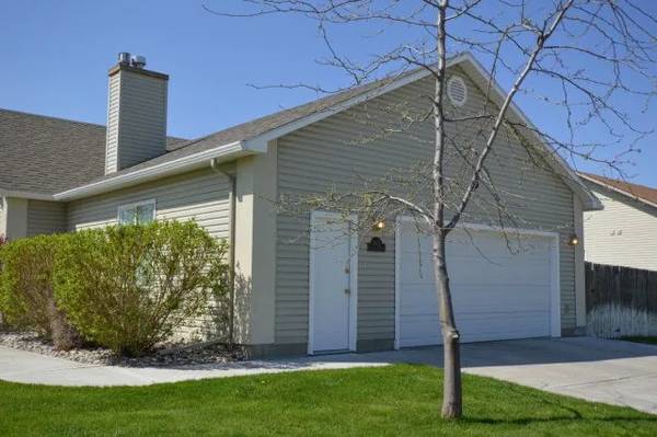 $450,000 / 5br - 2740ft2 - For Sale by Owner – Idaho Falls 5 Bed / 3 Bath • 2,740 sq ft63952518566403121