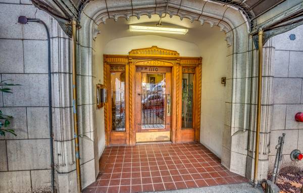 $1,045 / 350ft2 - Historic Character, Capitol Hill Cool. 6 WEEKS FREE! (First Hill / Capitol Hill / Downtown)63945099055362124