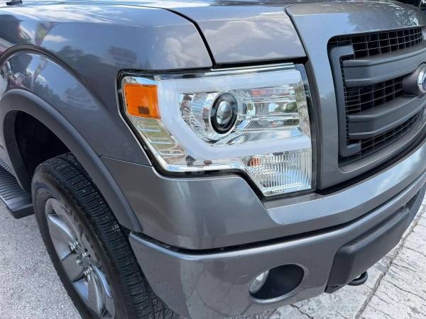 2014 Ford F150 SuperCrew Cab - Photo 13