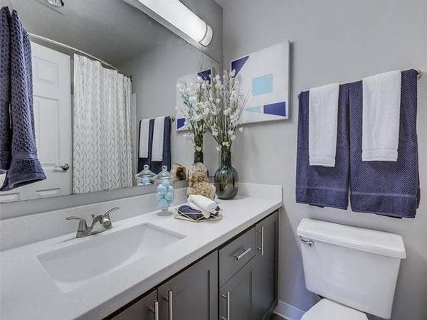 $2,099 / 2hab - 1120ft2 - Patio con almacenamiento, Patio/Balcón, Alfombra, Recientemente renovado63852481896577124