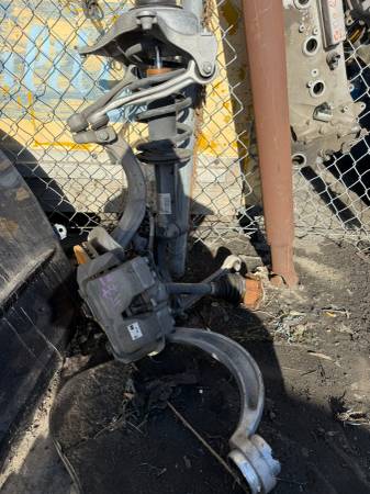 2016 Audi A4 left suspension  $300 1
