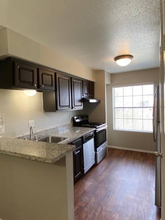 $799 / 1br - 686ft2 - Located in Baytown, 1B/1B, Conference Center (3400 Shady Hill Dr, Baytown, TX)63924169197571120