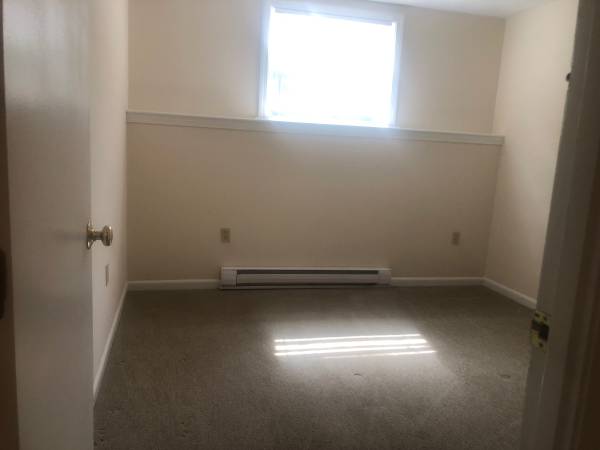 $1,700 / 2br - 2 BEDROOM APT   NO FEE (BOXBOROUGH)63699526006145124