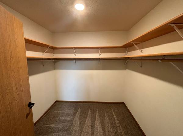 $995 / 2br - 925ft2 - 💥 BEAUTIFUL 2BR/1BA Upper Apartment – Built in 2019 – Cat Friendly 💥 (Chippewa Falls)63845958466563124