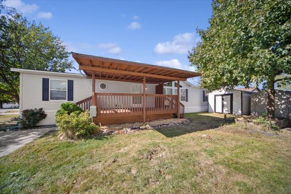 $72,900 / 3br - 1586ft2 - Waukee 3 Beds, 2 Baths, 2 Sheds (Waukee)64163743092738120