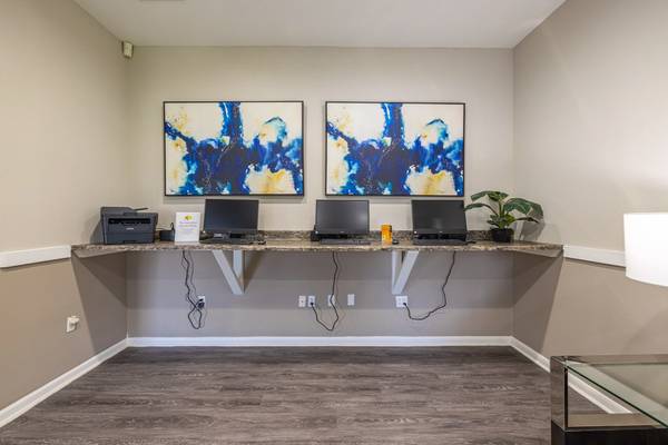 $999 / 2br - 1017ft2 - On-Site Maintenance, Central Air, 2 Bed (1601 Garth Rd, Baytown, TX 77520)63906677223554122