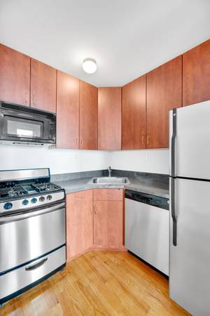 $3,295 / 1br - ¡Sin tarifa de corredor! (Midtown West)63684745336835121
