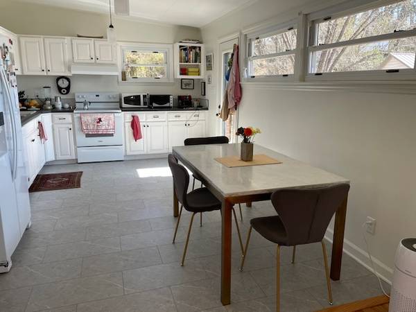$2,000 / 2br - 1200ft2 - Furnished East West AVL (Hall Fletcher/WAVL)64029212240514122