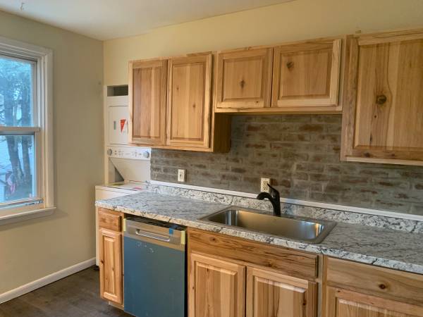 $1,795 / 2br - 1200ft2 - Fully renovated 2 bedroom a few blocks to Main St (Downtown Bethlehem)64010160958850124