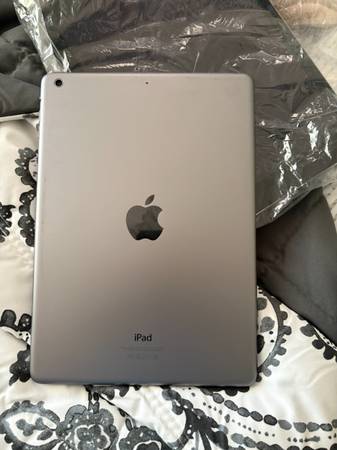 Tableta Apple iPad Air de 9,7 pulgadas, 16 GB, WiFi: 4 unidades disponibles a $50 cada una - $50 (hercules, pinole, san pablo, el sob)63439942538241121