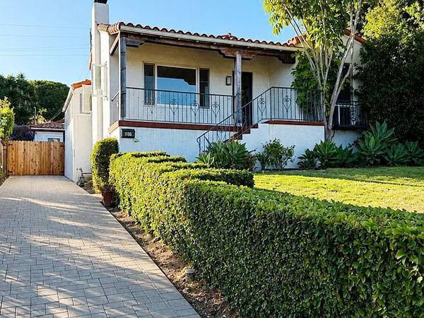 */*-Maintained 3-bedroom, 2-bathroom home! 1