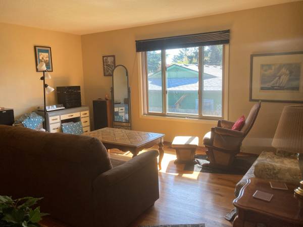 $850 / 4br - 144ft2 - Furnished room in beautiful home - Available 9/15 (NE Portland - West Gresham area)63831681427201123