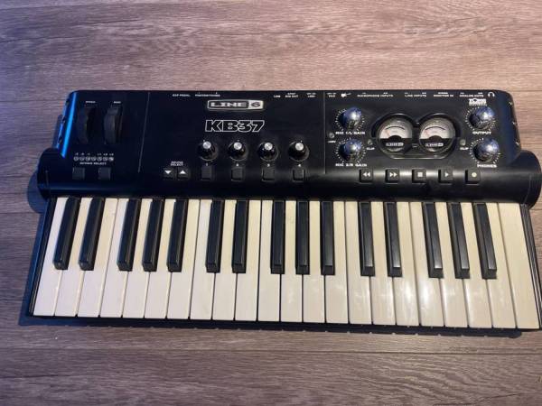 Line 6 KB37 audio interface MIDI controller 1
