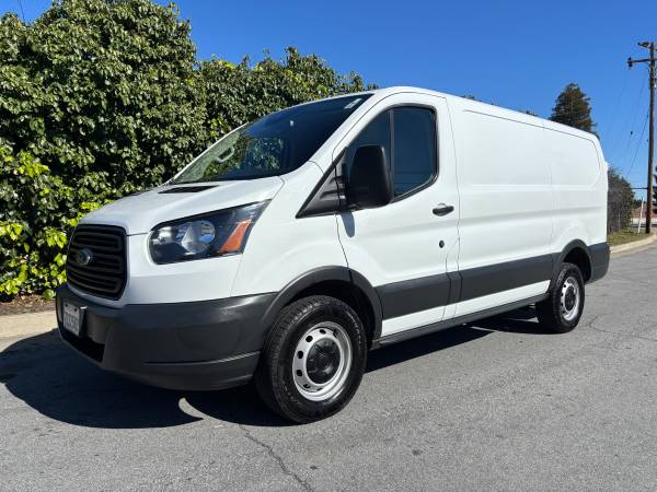 2018 FORD TRANSIT 250 V6 SIN VENTANA 3/4 TONELADA CAMIÓN DE CARGA HD 1 DUEÑO LIMPIO - $16,495 (¡MANEJA UN POCO, AHORRA MUCHO EN SAN JOSÉ! FINANCIAMOS CON CRÉDITO NEGATIVO)63483137152897121