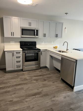 $2,595 / 1br - NUEVO TOTALMENTE ~~ARLINGTON ~~MASS AVE~~W/D en unidad~~~Aire acondicionado central-NO FEE63699488305923121