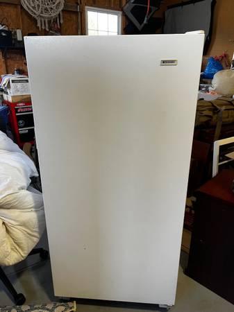 Frigidaire upright freezer 1