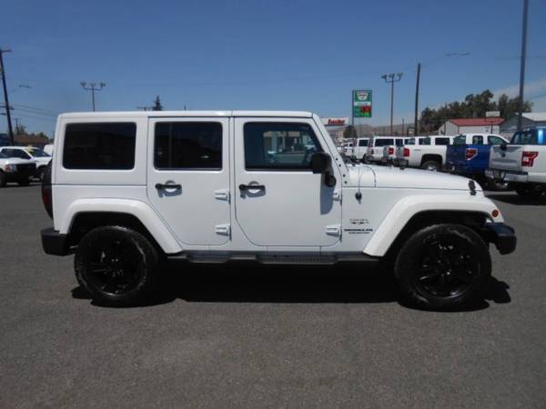 2016 Jeep Wrangler Unlimited Sahara 4x4 4dr SUV - $18,995 (_Jeep_ _Wrangler Unlimited_ _Sedan_)63436933004035121