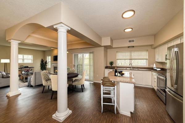 $2,175 / 1br - 1225ft2 - +DEN! Extraordinary Townhome, Corner Unit, Wooded Views, Fireplace! (Chaska, MN)63868815298947120