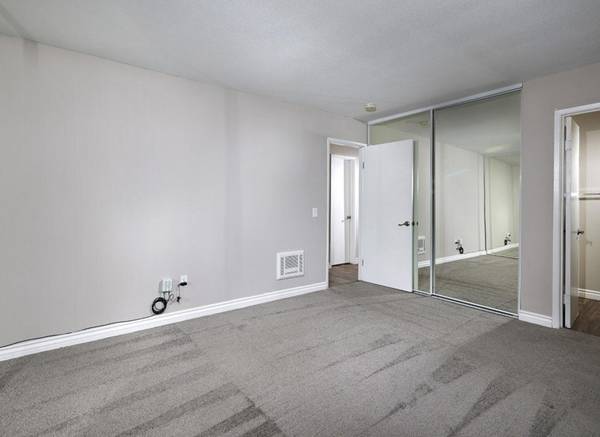 $2,200 / 1br - Centro de fitness, amplia despensa y más en apartamento de 1 habitación: mascotas bienvenidas (Oceanside)63865591478915124