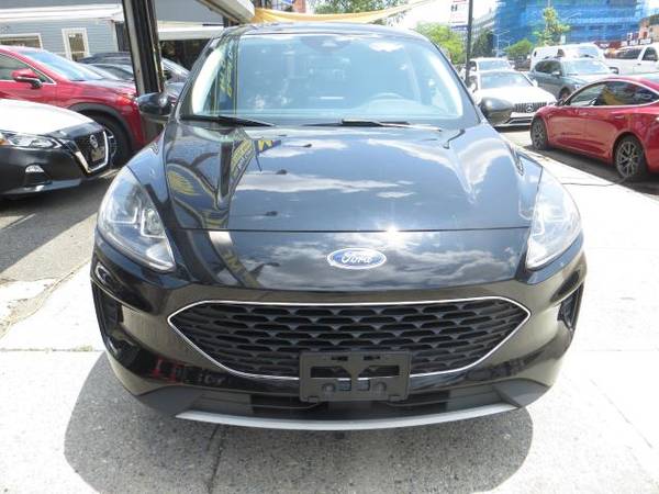 2021 Ford Escape SE - $9,400 (QUEENS NEW YORK)63654715971075121