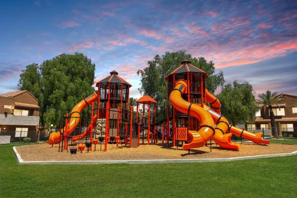 $2,549 / 2br - 919ft2 - Lush Landscaping, Lounging and Sunbathing Areas, 2BD 2BA (18414 W. Jakes Way, Canyon Country, CA)63857623920001122
