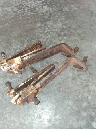 Load equalizer frame brkt 1