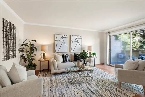 $2,000 / 1br - 855ft2 - Charming 1bed/ 1bath apt (mountain view)64000588707969120