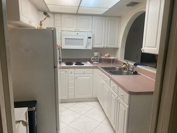 $1,200 / 2br - Merritt Island Loft Apartment 1250/mo. 1 lg bed, small 2nd bed- 2 ba (merritt isalnd)63823722063873120