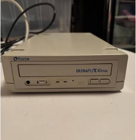 CD-ROM DRIVE 1