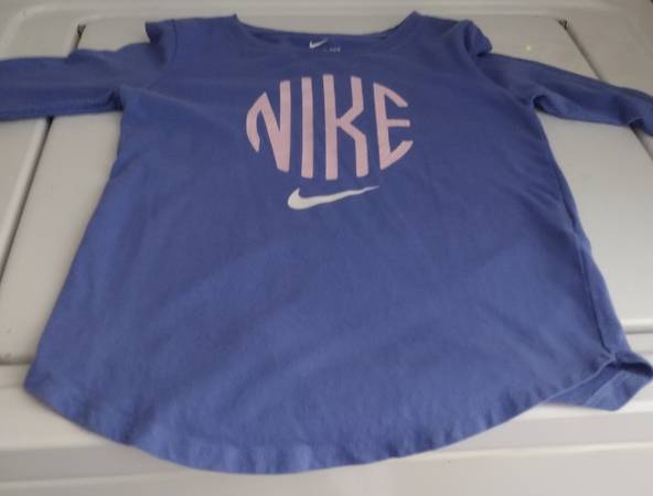 Nike Girls Long Sleeve T-shirt 1