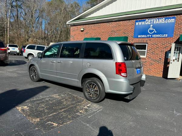 2016 *Dodge* *Grand* *Caravan* *handicap* wheelchair rear entry - $32,900 (Dodge Grand Caravan)63624909207297124