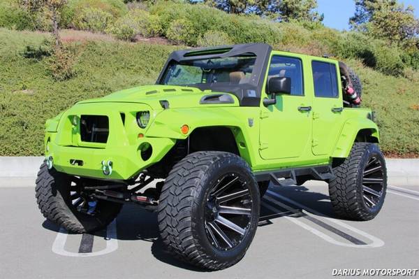 2012 Jeep Wrangler Unlimited Sahara  ***UPGRADED**LIFTED**CUSTOM SPE - $23,000 (DANVILLE)63624145600769120