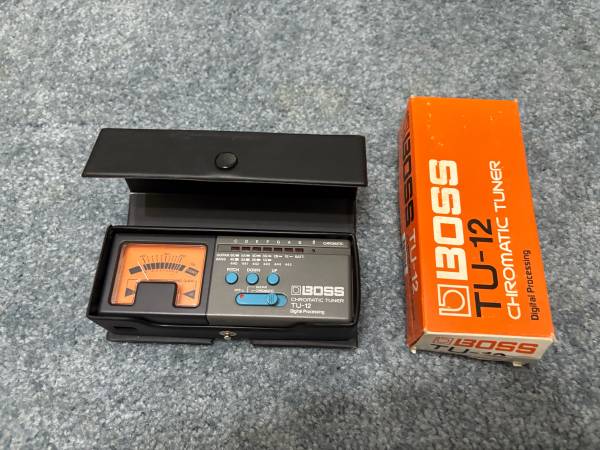 Boss TU-12 w/case 1