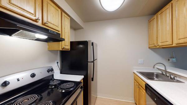$2,343 / 1br - 664ft2 - Top Floor Apt, Covered Parking & Balcony w View + 2 Wks Free + $500! (santa clara)64030486144003120