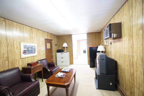 $1,800 Commercial Space with PARKING & STORAGE OPTIONS (Carroll Gardens/Gowanus)63912046010626121