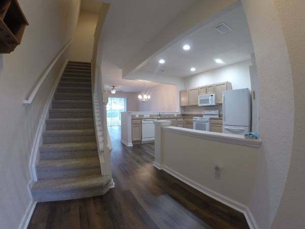 $1700.00 / 3br - 1584ft2 - 3 Bedroom Townhome FOR RENT in Gated Wynchase of Fore Ranch63899259940611121