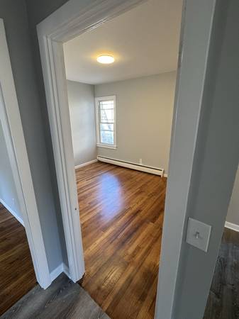 $2500.00 / 2br - 1050ft2 - Two family property located within walking distance to downtown New Mi63945360964994121