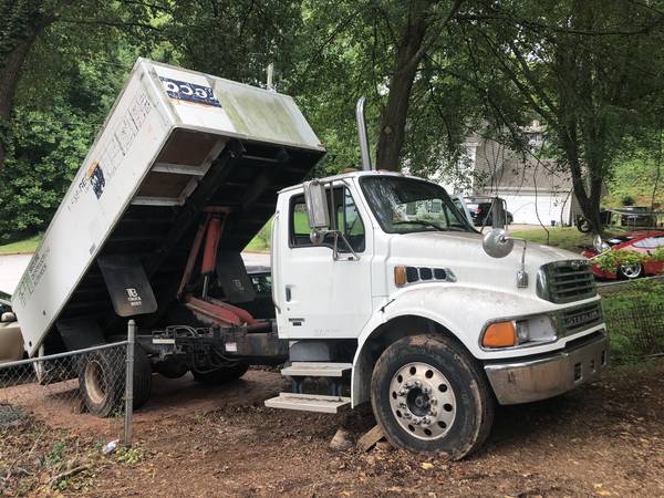 Dump truck Sterling Acterra 2003 - $12,000 (Lilburn)63620483970689124